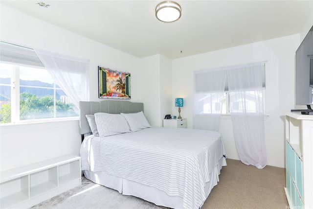 379 Ainahou Street, Honolulu, HI 96825