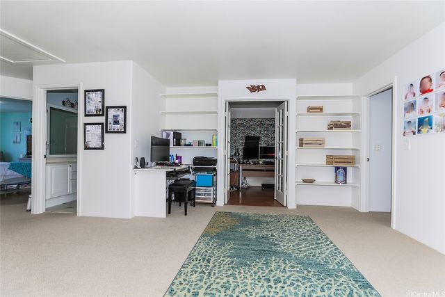 379 Ainahou Street, Honolulu, HI 96825