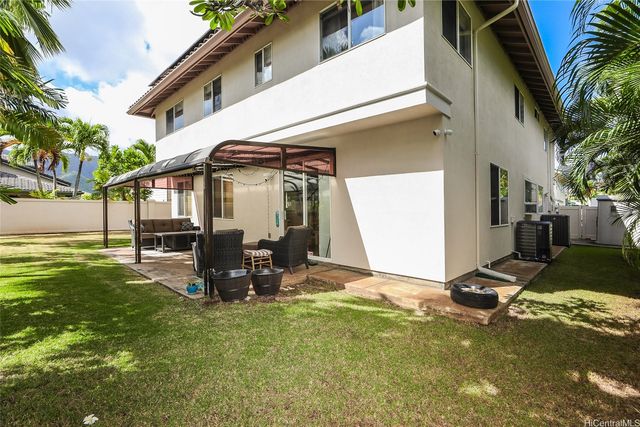 379 Ainahou Street, Honolulu, HI 96825