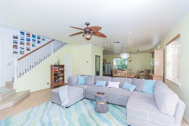 379 Ainahou Street, Honolulu, HI 96825
