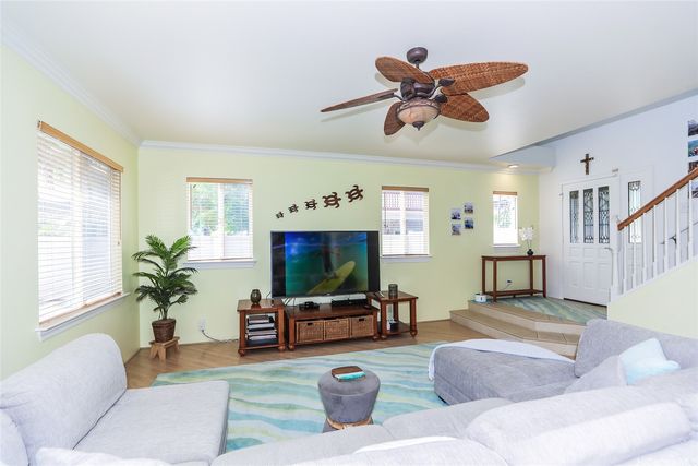 379 Ainahou Street, Honolulu, HI 96825