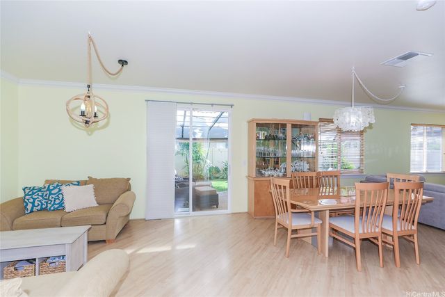 379 Ainahou Street, Honolulu, HI 96825