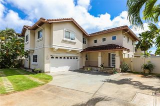 379 Ainahou Street, Honolulu, HI 96825