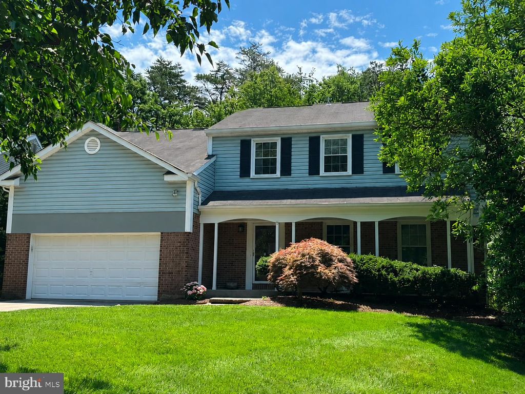 10711 OLDFIELD DR, Reston, VA 20191