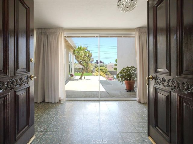 5716 Sunmist Drive, Rancho Palos Verdes, CA 90275