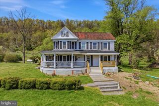 92 ENGLISH MUFFIN WAY, Berkeley Springs, WV 25411