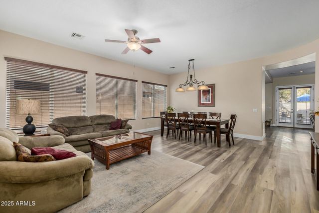 1836 E DESERT Lane, Phoenix, AZ 85042