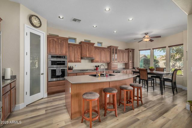 1836 E DESERT Lane, Phoenix, AZ 85042