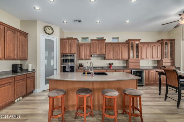 1836 E DESERT Lane, Phoenix, AZ 85042