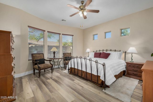 1836 E DESERT Lane, Phoenix, AZ 85042