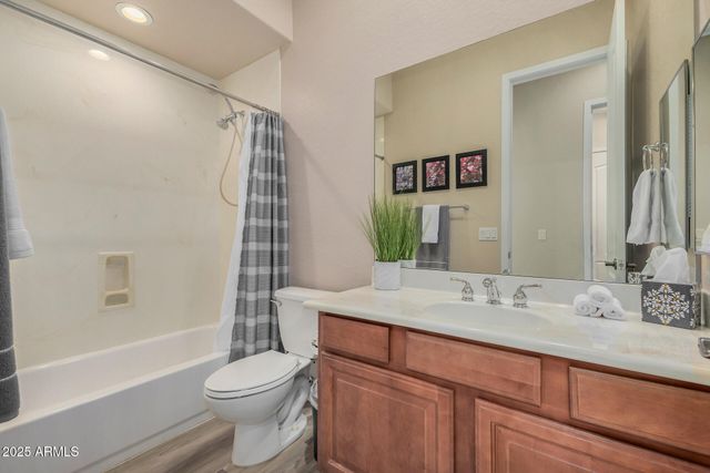 1836 E DESERT Lane, Phoenix, AZ 85042