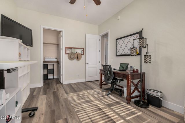 1836 E DESERT Lane, Phoenix, AZ 85042