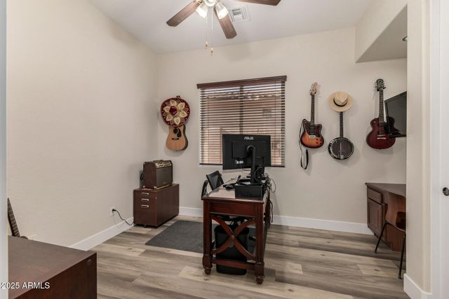 1836 E DESERT Lane, Phoenix, AZ 85042