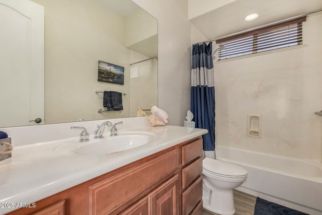 1836 E DESERT Lane, Phoenix, AZ 85042