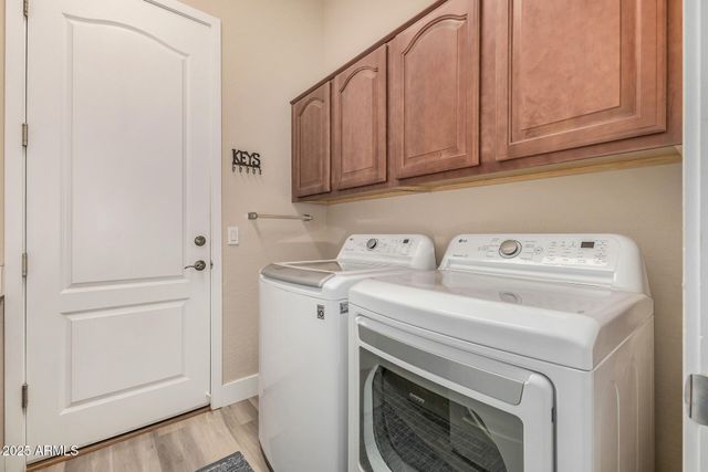 1836 E DESERT Lane, Phoenix, AZ 85042