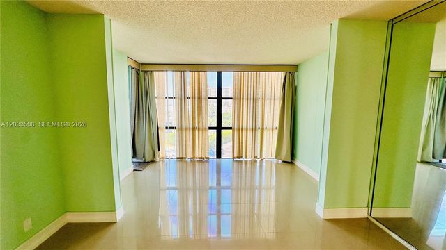 800 Parkview Drive 506, Hallandale Beach, FL 33009
