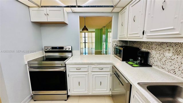 800 Parkview Drive 506, Hallandale Beach, FL 33009