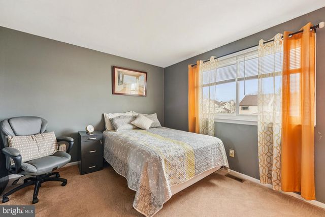 427 BRIDGE ST, Collegeville, PA 19426