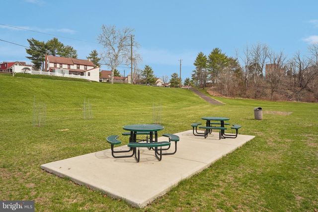 427 BRIDGE ST, Collegeville, PA 19426