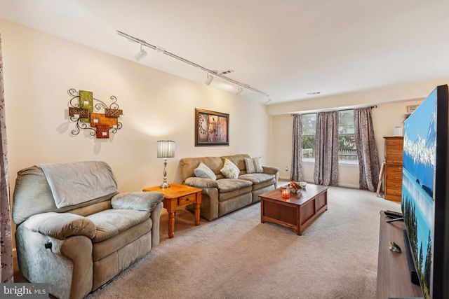 427 BRIDGE ST, Collegeville, PA 19426