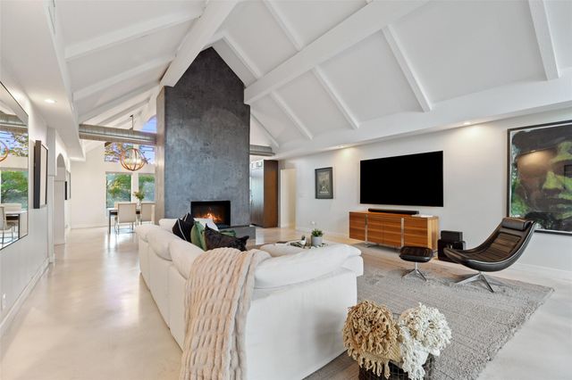 915 Biscayne ST, Lakeway, TX 78734