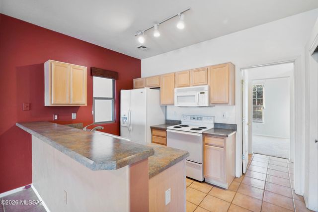 3809 S Camino Del Golfista, Green Valley, AZ 85614