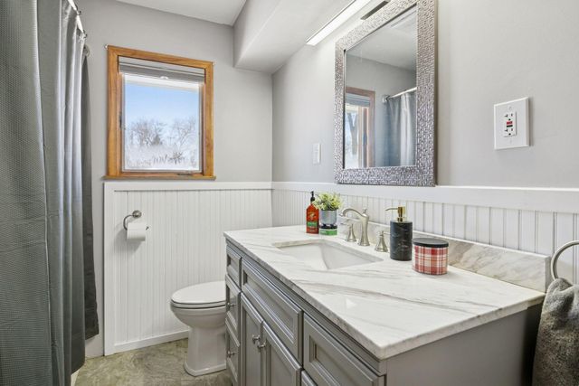 111 Sunrise Avenue N, New Prague, MN 56071