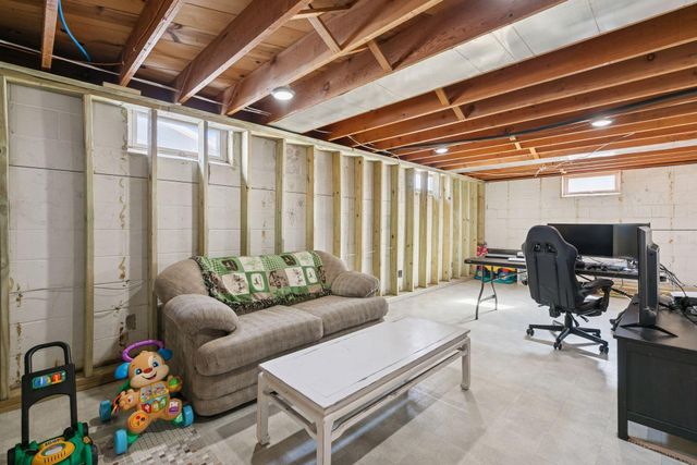 111 Sunrise Avenue N, New Prague, MN 56071