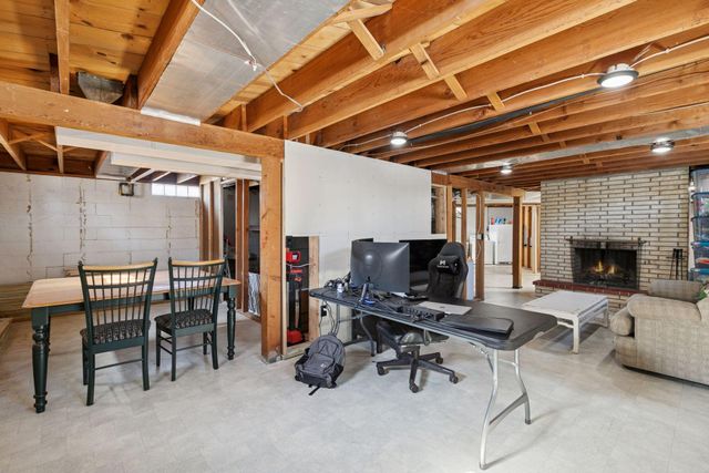 111 Sunrise Avenue N, New Prague, MN 56071