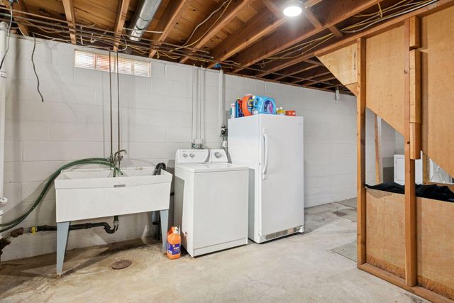 111 Sunrise Avenue N, New Prague, MN 56071