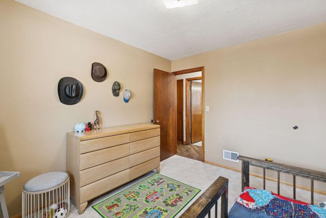 111 Sunrise Avenue N, New Prague, MN 56071