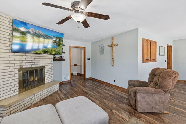 111 Sunrise Avenue N, New Prague, MN 56071