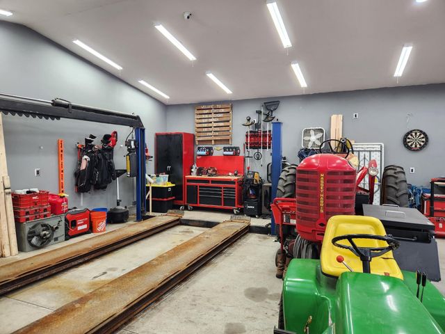 111 Sunrise Avenue N, New Prague, MN 56071