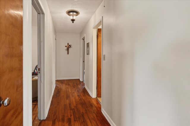 392 Hickory Lane, Washington Court House, OH 43160