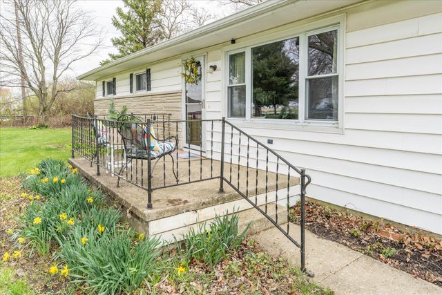 392 Hickory Lane, Washington Court House, OH 43160