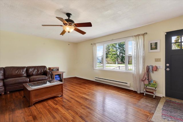 392 Hickory Lane, Washington Court House, OH 43160