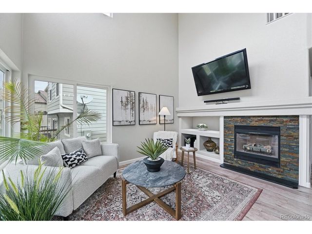 9387 Wolfe Dr, Highlands Ranch, CO 80129