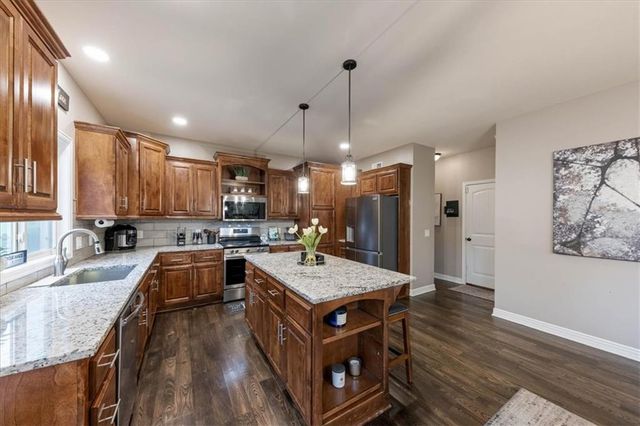 1222 Wiltshire Boulevard, Raymore, MO 64083