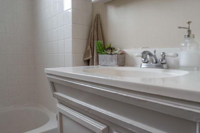 6870 14th Ave, Sacramento, CA 95820