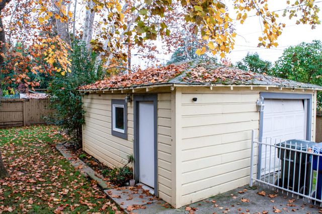 6870 14th Ave, Sacramento, CA 95820