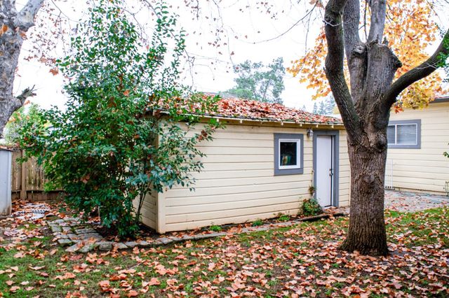 6870 14th Ave, Sacramento, CA 95820