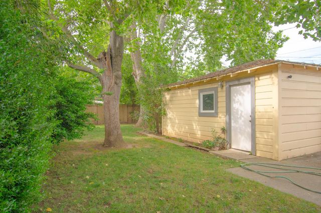 6870 14th Ave, Sacramento, CA 95820