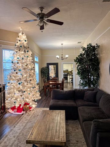 6870 14th Ave, Sacramento, CA 95820