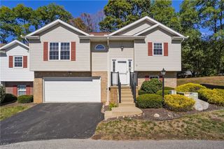 75 River Ridge Lane, Munroe Falls, OH 44262
