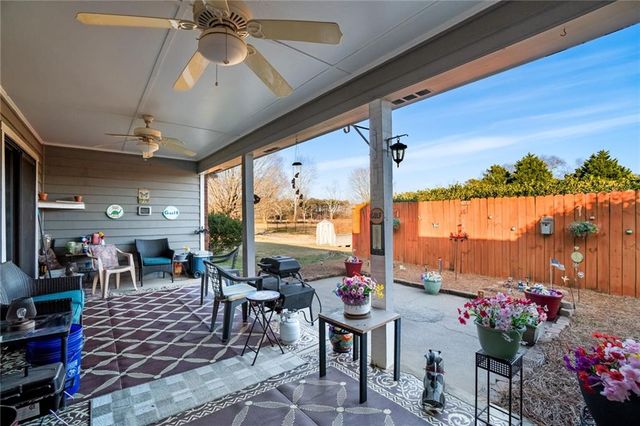 3492 Rosebud Road, Loganville, GA 30052