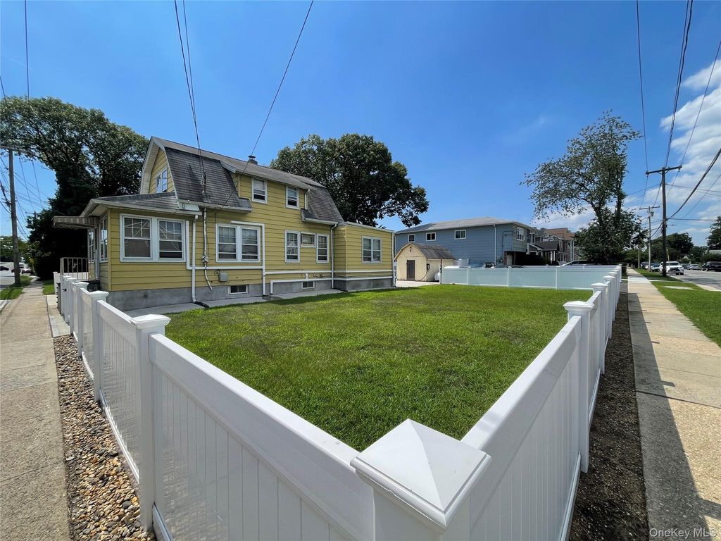 404 Baldwin Road, Hempstead, NY 11550 — exterior