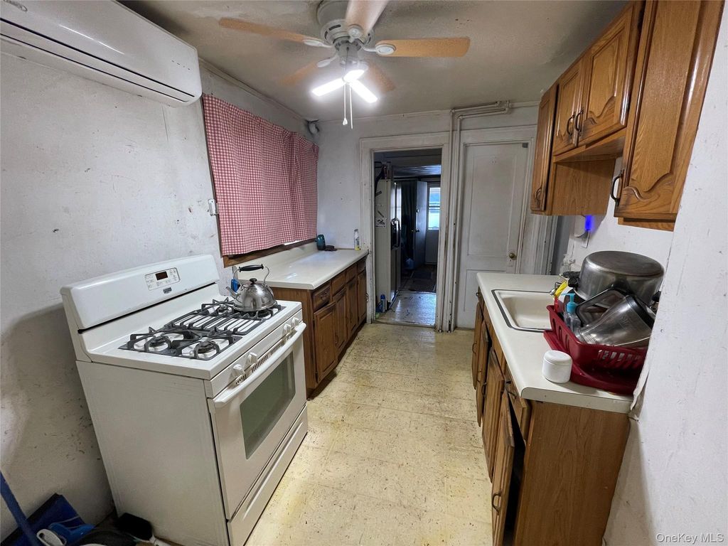404 Baldwin Road, Hempstead, NY 11550 — photo 3