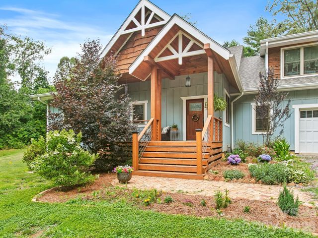 116 W Hiawatha Court, Asheville, NC 28806