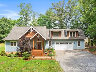 116 W Hiawatha Court, Asheville, NC 28806