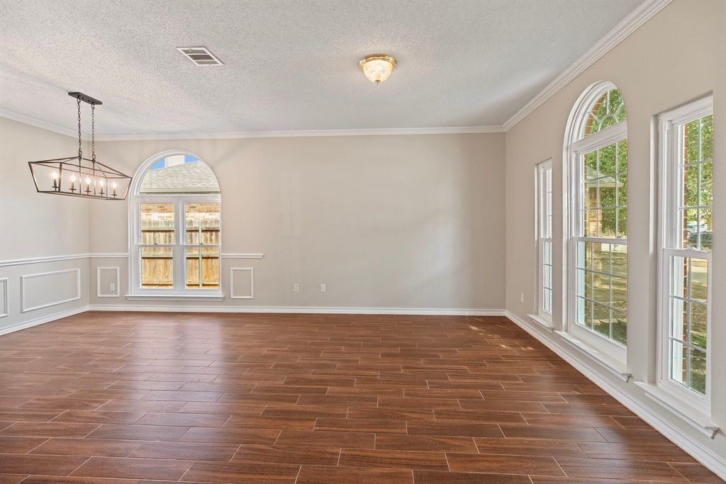 104 Bullava Court, Crowley, TX 76036 — photo 3